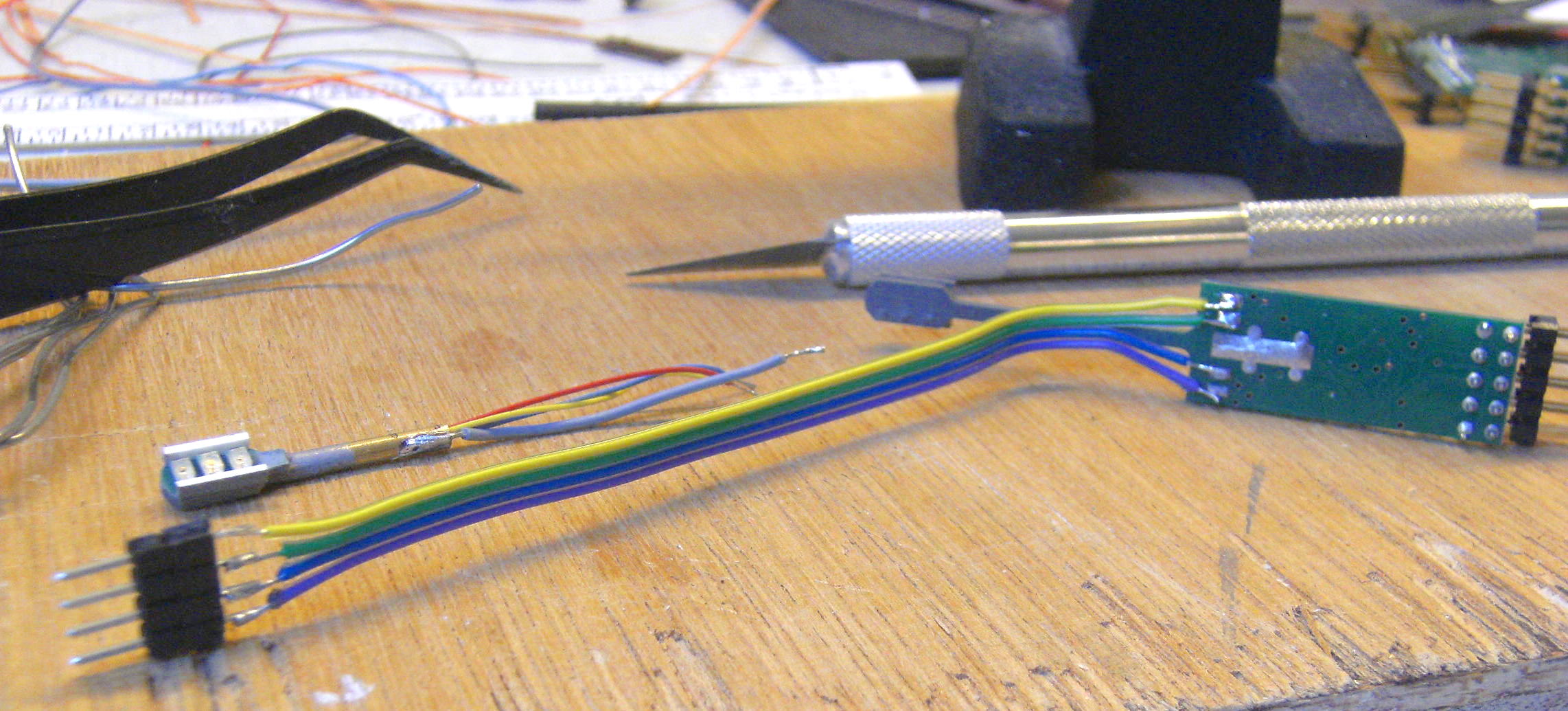 Wires from mast base to plug
